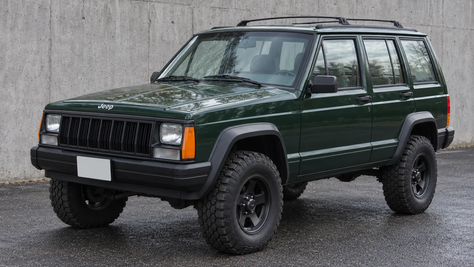 Jeep Cherokee XJ with a suspension lift