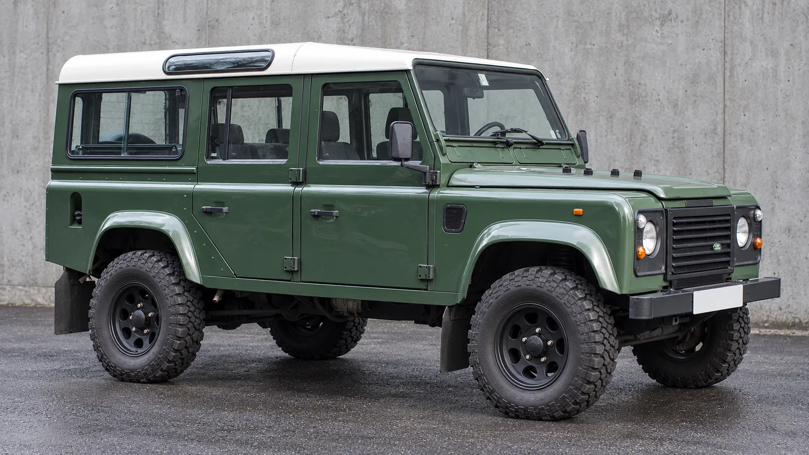 Land Rover Defender L316 TDI and V8 with a suspension lift