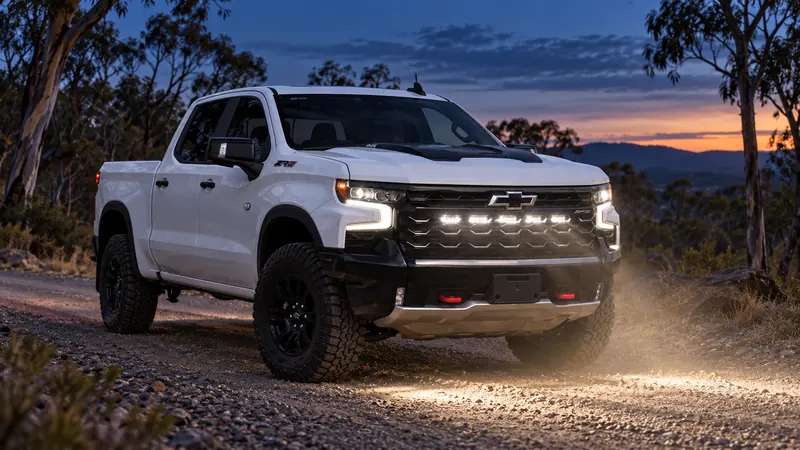 Chevrolet Silverado 1500 (ZR2 & Z71 - 2022 on, 4th Gen) Behind The Grille Light Bar Kit, fitted and lit