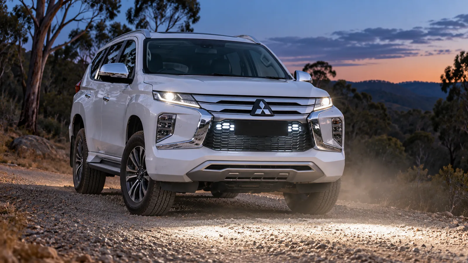 Mitsubishi Pajero Sport QF & QG Nov 2019-on Behind Grille Light Bar Kit