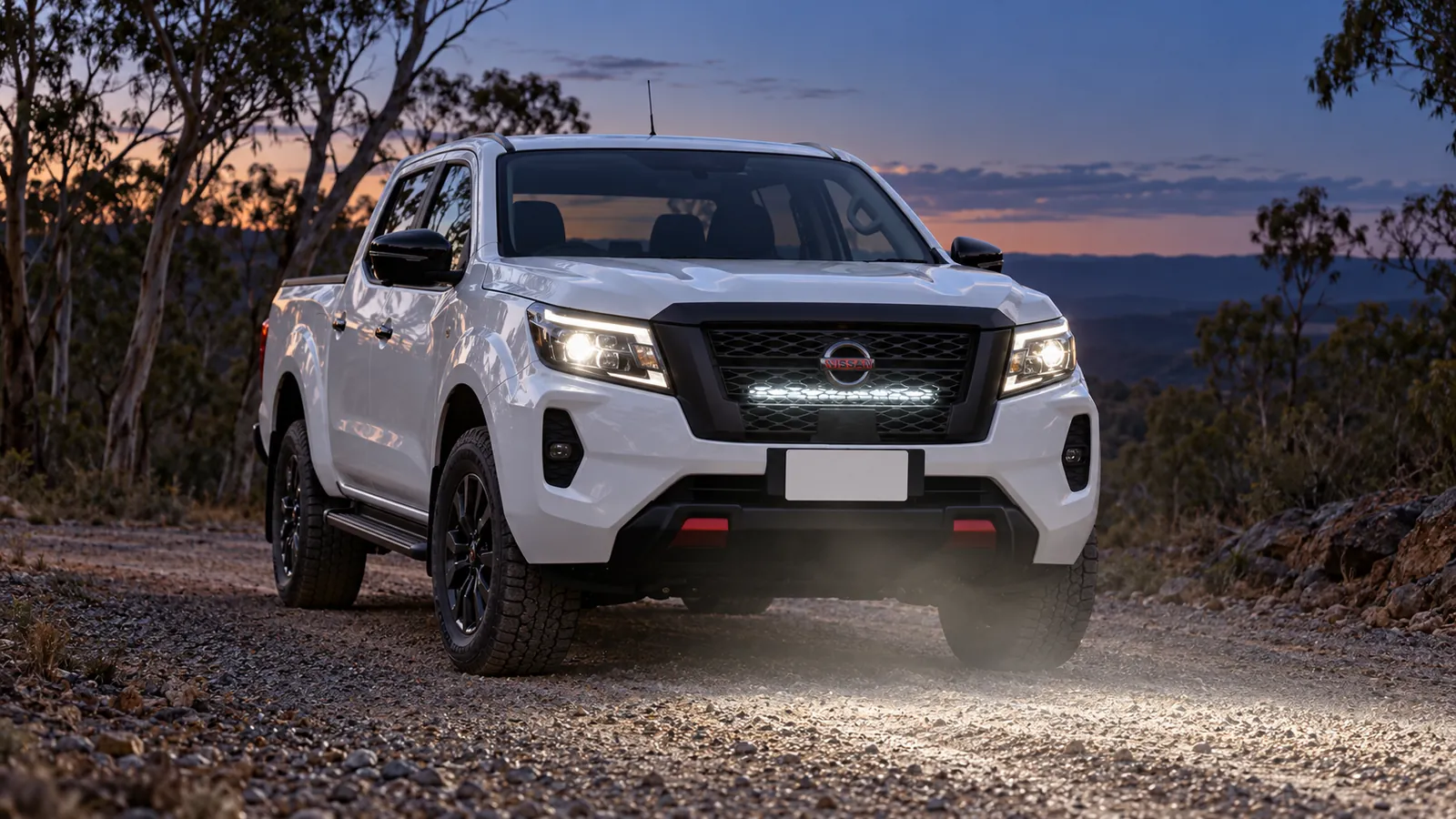 Nissan Navara Series 5 NP300 D23 2021-on Behind Grille Light Bar Kit