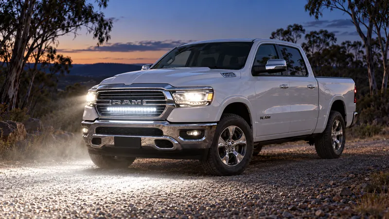 RAM 1500 DT (Big Horn, Laramie Sport & Limited) Behind Grille Light Bar Kit, fitted and lit
