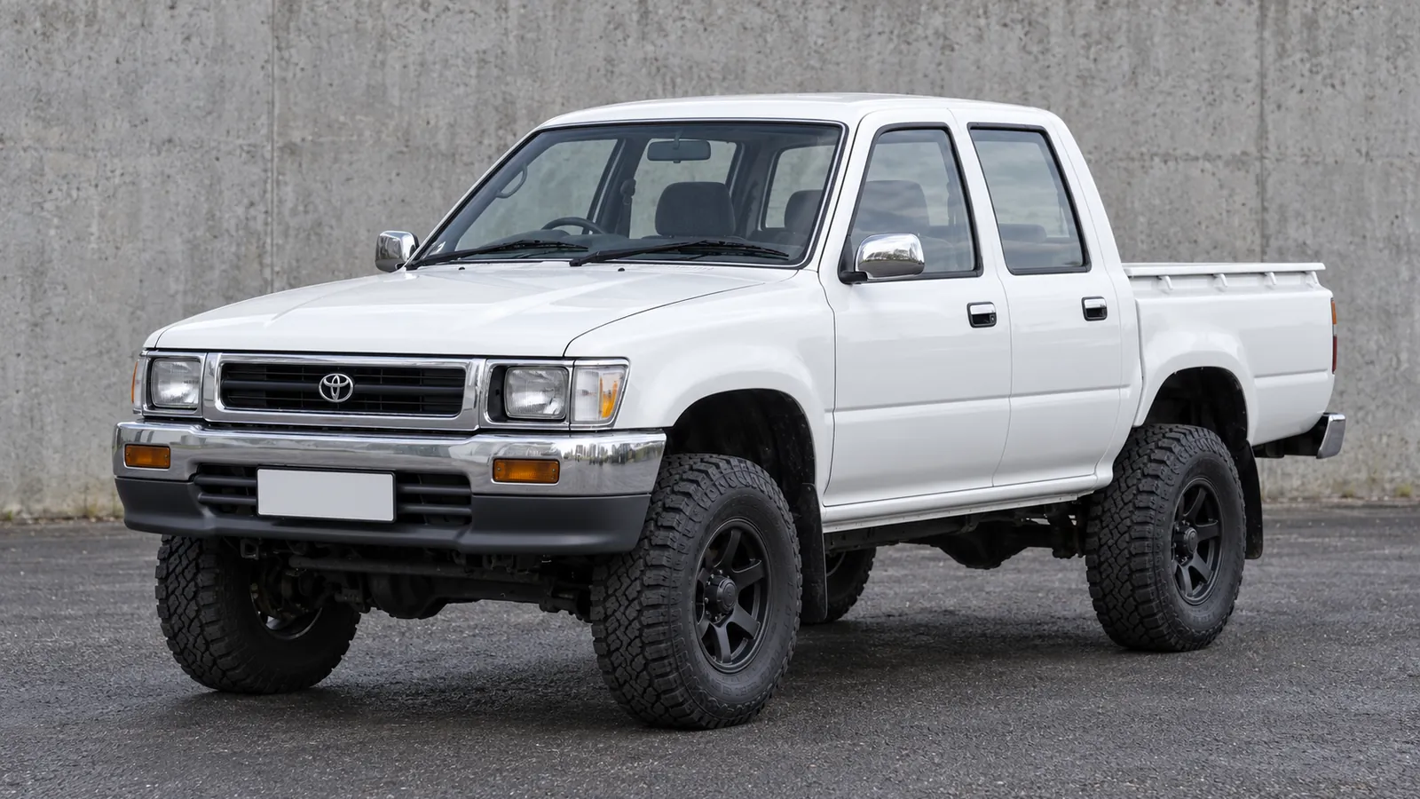 Toyota Hilux N100, IFS and Leaf Rear with a suspension lift
