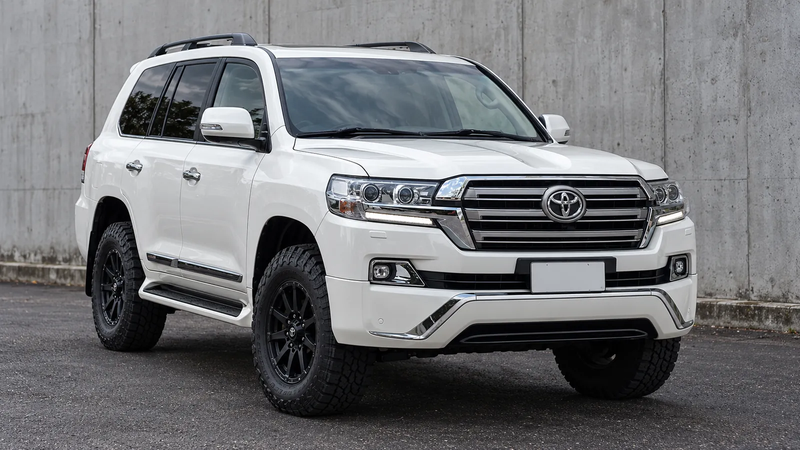 Toyota LandCruiser 200 Series with a suspension lift