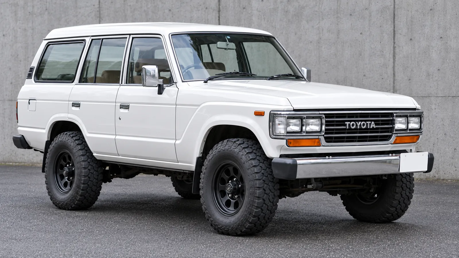 Toyota LandCruiser 60 Series with a suspension lift