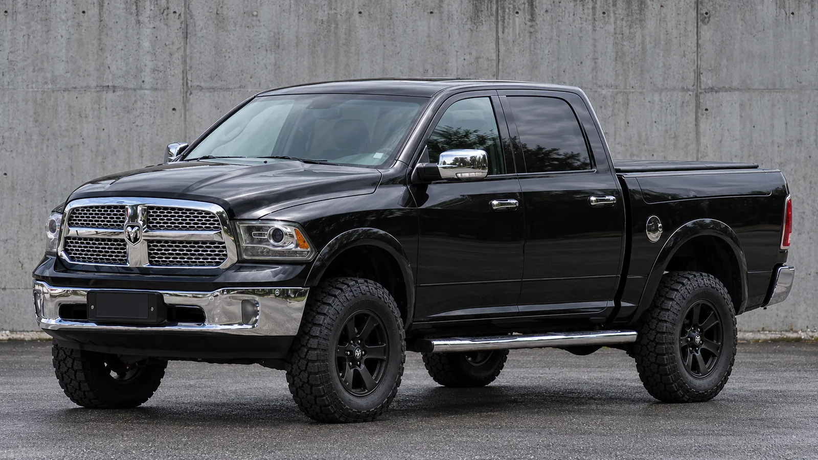 RAM 1500 DS with a suspension lift