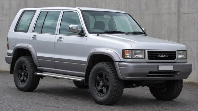 Holden Jackaroo / Monterey with a suspension lift