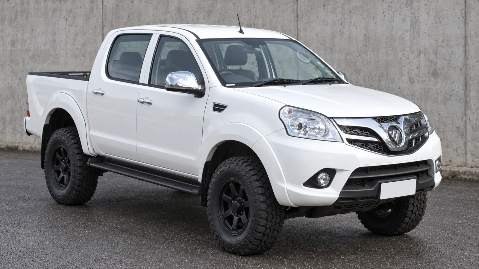 Foton Tunland P201 with a suspension lift
